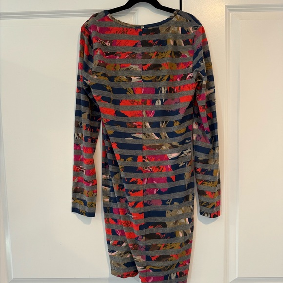 Trina Turk- Casual stretch Dress - Picture 3 of 4